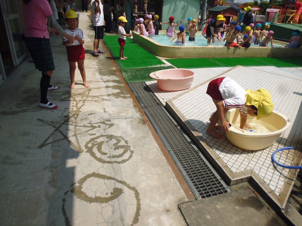 初めてのプール遊び 鹿児島女子短期大学附属 かもめ幼稚園